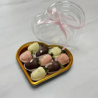 Клубника "LOVE"