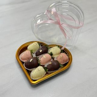 Клубника "LOVE"