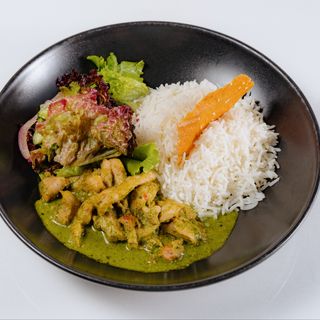 Курица с зеленым карри (350 гр.)