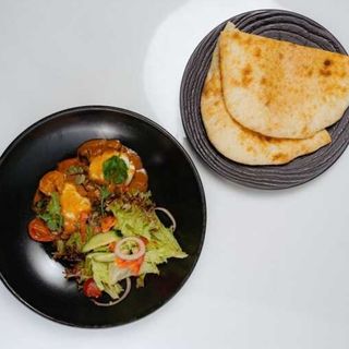 Яйцо бенедикт с соусом том ям