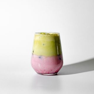 Клубничный матча крем