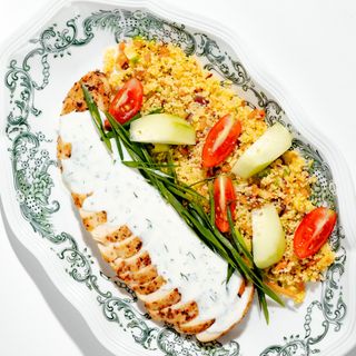 Куриная грудка с кускусом (340 гр.)