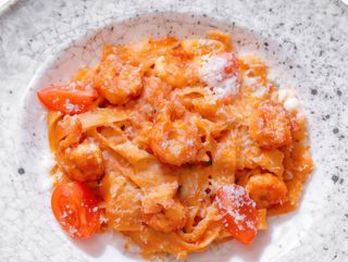 Фетучини с креветками (350г)