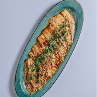 Эноки в сладко-остром соусе (270 гр.)