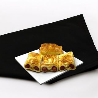 Самса слоеная с сосиской