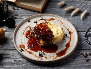 Томленые говяжьи ребра