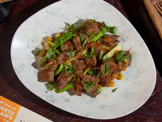 Телятина с картофелем и цукини