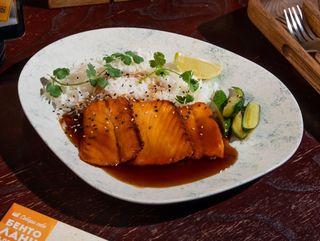 Лосось терияки с рисом