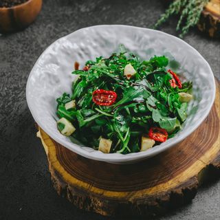 Салат с рукколой