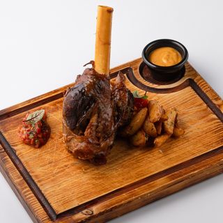 Рулька ягненка с картофелем "Айдахо" (600 гр.)