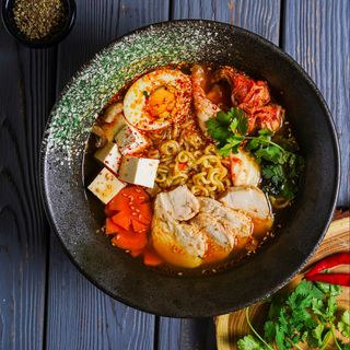 Рамен с говядиной (500г)