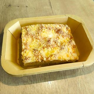 Шарлотка с яблоками