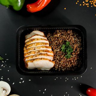 Куриная грудка су-вид на гриле с гречкой