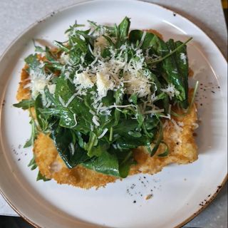 Куриный шницель с салатом 