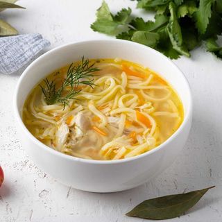 Куриный суп с лапшой 