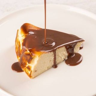 Сан-Себастьян чизкейк