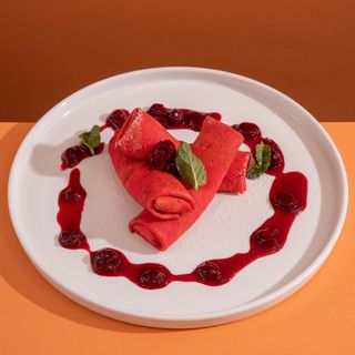 Блины с творогом и вишней