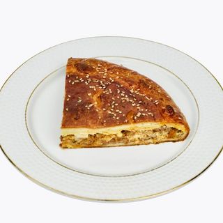 Пирог лазанья с говядиной кусочек