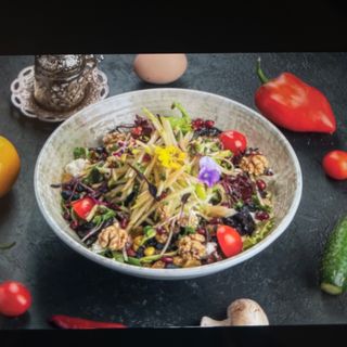 Салат с козьим сыром (200 гр.)