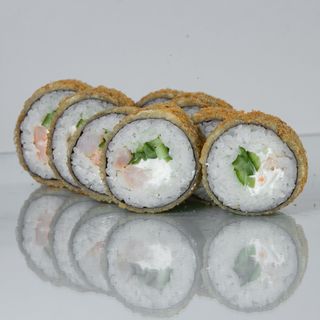 Горячий ролл с креветкой