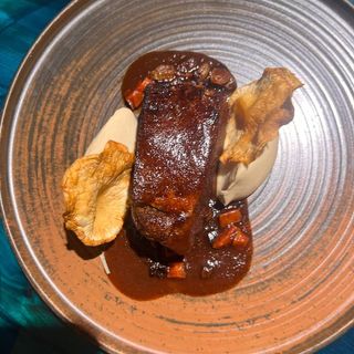 Телятина с соусом из сухофруктов