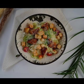 Салат "Цезарь" с куриным филе