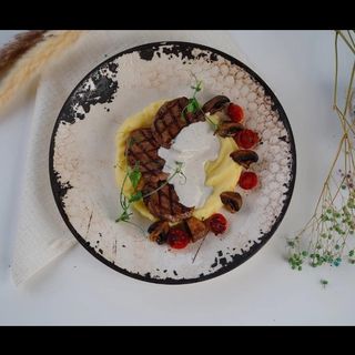 Медальоны из говядины