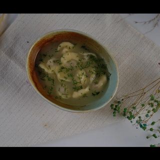 Пельмешки в бульоне 