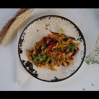 Лапша с говядиной 