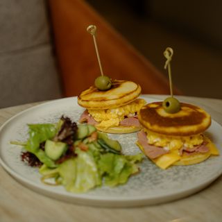 Сэндвич-панкейк