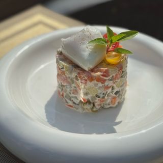 Оливье с форелью