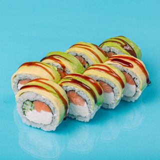 Лосось в нежном авокадо