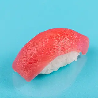 Суши с тунцом (1 шт.)