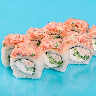 Острый тунец с крабом