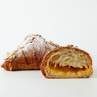 Круассан "Миндальный"