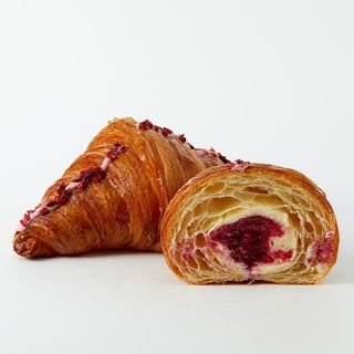 Круассан "Малина-ваниль"