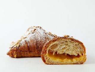 круассан "Миндальный"