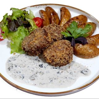 Говяжий котлеты с запеченной картошкой