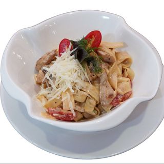 Фетучини с форелью