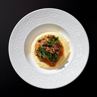 Бефстроганов из телятины с картофельным пюре