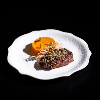 Филе Миньон особый с муссом из батата