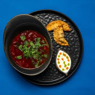 Борщ с мини чебуреками