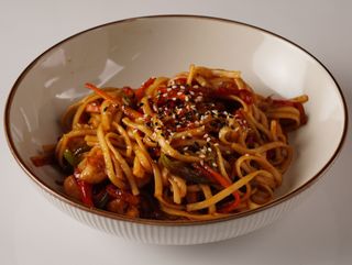 Вок с курицей