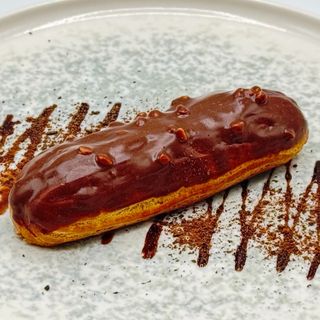 ЭКЛЕР ШОКОЛАДНЫЙ