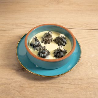 Хинкали с сыром запечённые в соусе дорблю