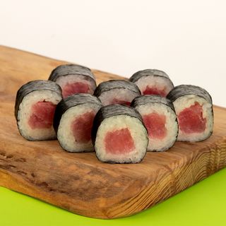 Маки ролл с тунцом 