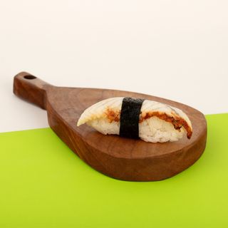 Суши с угрем