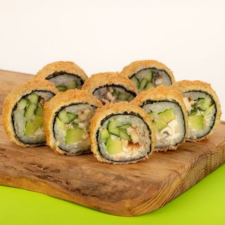 Жаренный ролл с угрём