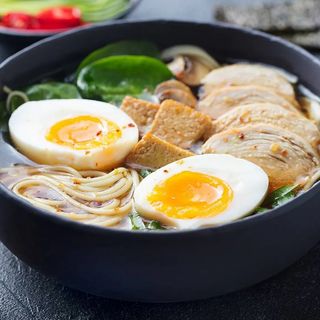 Сливочный рамён с курицей