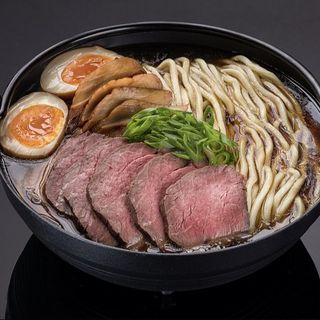 Сливочный рамён с говядиной